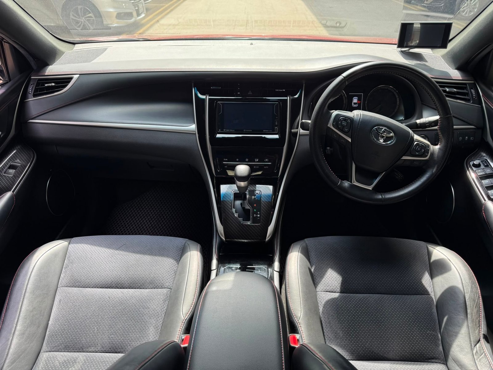 Toyota Harrier G Grade photo 6